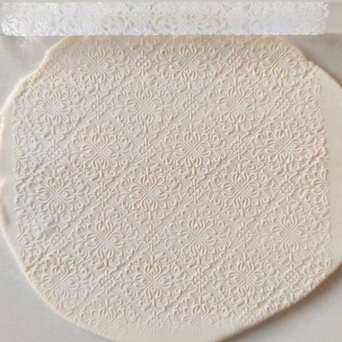 Close-up of Acrylic Embossed Rolling Pin with Engraved Elegance Design | Ideal for Fondant Details