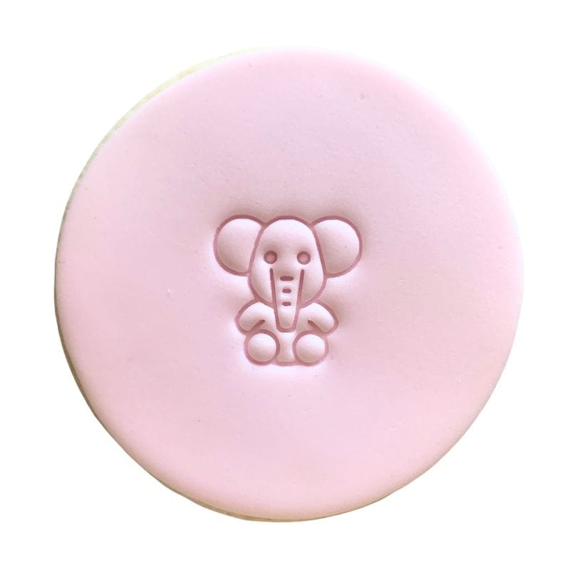 Fondant cookie with baby elephant design