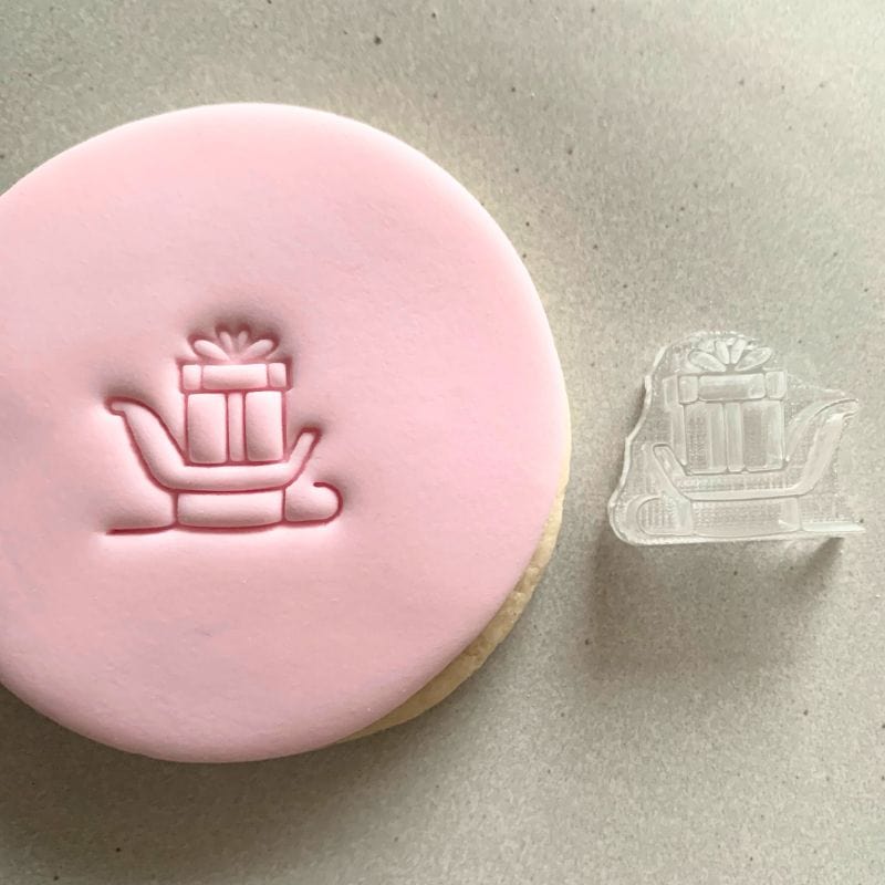 mini Christmas sleigh cookie stamp with fondant decoration