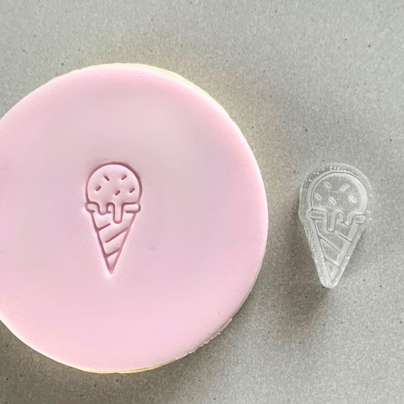 Mini Melting Ice Cream Cookie Stamp used to create decorated fondant cookie.