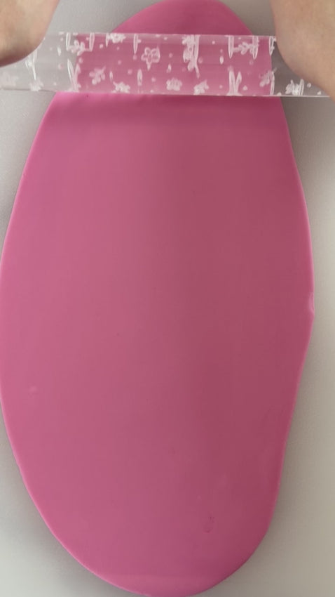 Pixie Roller wildflower meadow embossed textured rolling pin rolling floral meadow pattern into fondant