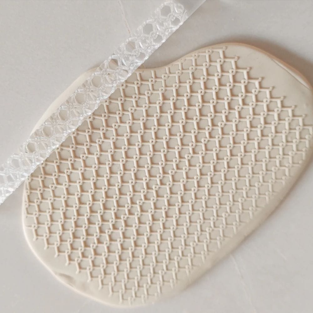 Chain Mail Fence Pattern Embossed Rolling Pin Engraved Cookie Baking Decorative