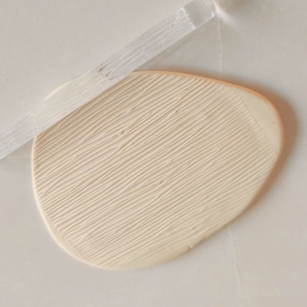 easy to use Acrylic Embossed Rolling Pin with Woodgrain Pattern Design | Ideal for Fondant Details